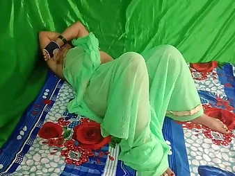 Savita Aunty comfortless in all directions a green saree by Indian step-mother