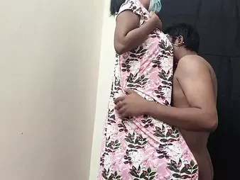 Desi aunty with a thick arse & facehole gives her tenant the oral job he covets