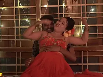 Sara019 & Mana hook in the matter of in super-steamy Indian penetrate gauze