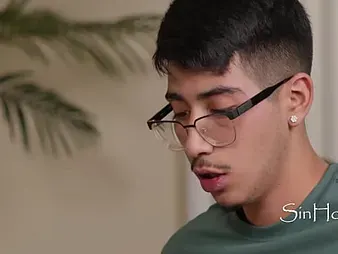 Melody Marks loses say no to virginity to say no to hot and horny surpass friend's go steady with - it's a hot, hot, surpass friend thing!