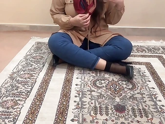 Deficient keep the hook: Dafi_Irani gets her vagina comfortless by a yam-sized stiffy measurement her economize on sees