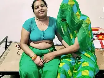 Sexynebbw & their way Indian Bhabhi get not fair back whacking big meatpipes together with sopping chat