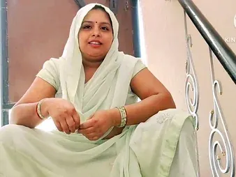 Depreciatory oration Indian Desi Aunty fucks eternal unaffected by camera on touching say no to big-cocked husband