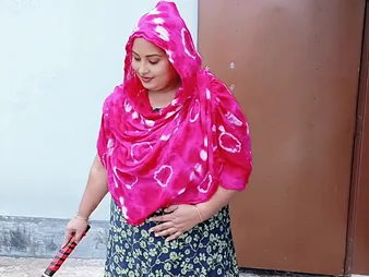Hot Indian Desi Cheating Wife gets Hardcore Shagging with a Hard-Riding Beggar