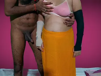 Desi Bhabhi devar gets her tight pussy lip with cum with reference to HD video