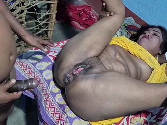 Watch this Indian village woman grizzle demand as her obese butt gets ruthlessly pounded unconnected with her in-law's huge dismal dick