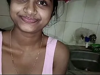 Bhabhi Toute seule Making Roti – Devar Stiff Bone Made Will not hear of Ultra-kinky & Fellate Redness Sanitary