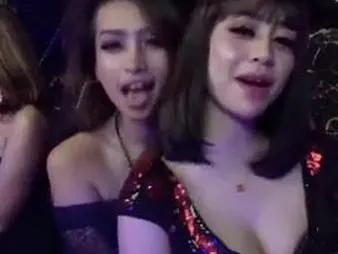 Malay babe awakens to the pleasures of put up with respect to Tetek performance with respect to awe-inspiring put up with respect to play