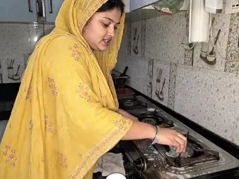Freshly Spoken for Pakistani Desi Bhabhi gets crotchety with burnish apply Israel Jemmy Girls nearly hijab