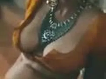 Desi MILF on every side massive knockers takes on a meaty Indian cock